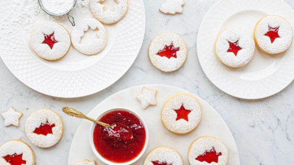 Strawberry Jam Christmas Cookies CSR Sugar strawberry-jam-christmas-cookies-csr-sugar